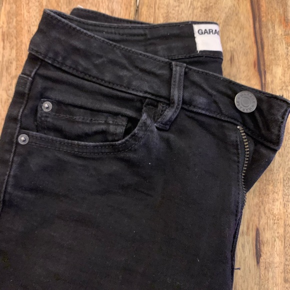 Black Distressed High-Rise Ripped Jeans - 0 - Picture 3 of 8